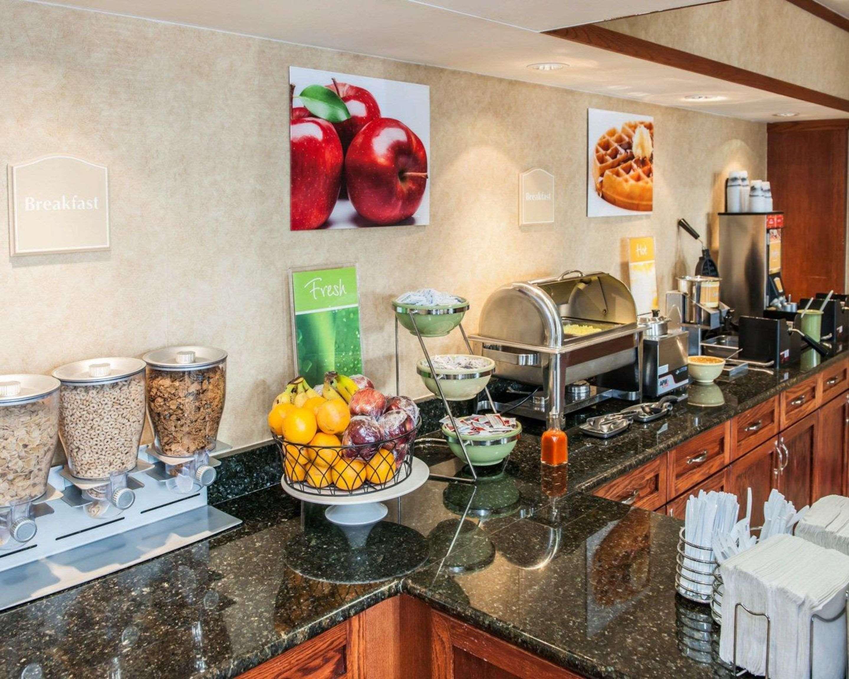 Quality Inn Castleton Ngoại thất bức ảnh